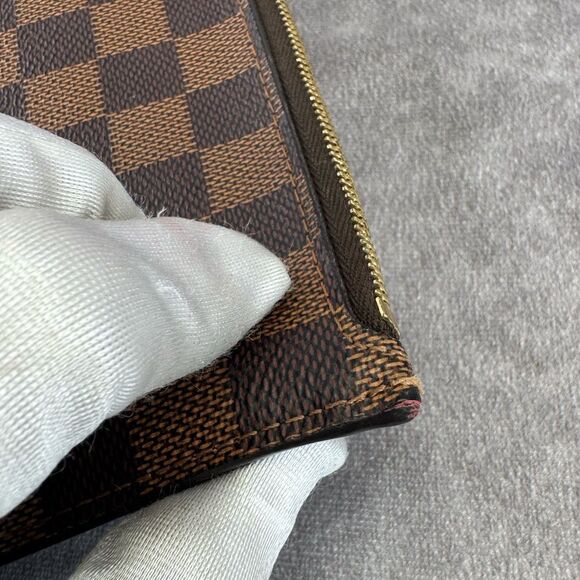 Louis Vuitton Damier Ebene Neverfull Pochette Wristlet Bag - Picture 10 of 14